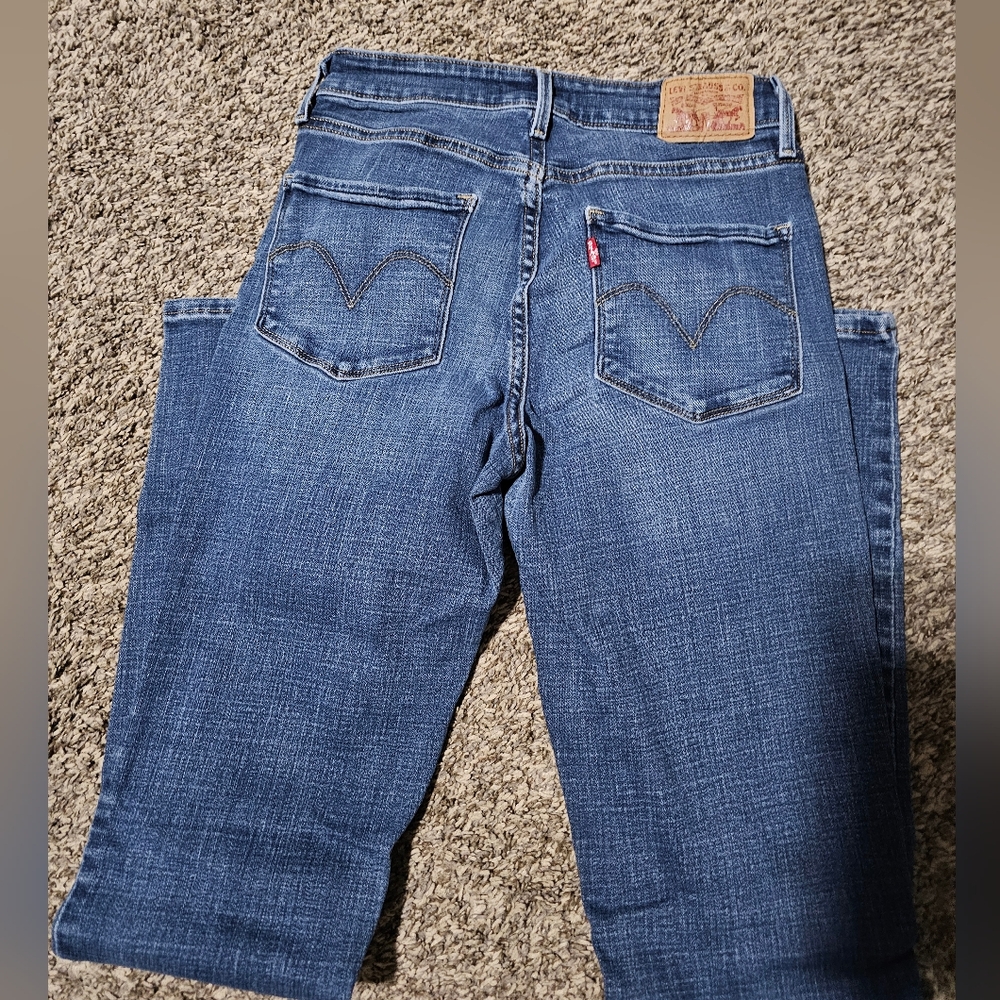 Levi Jeans - Picture 4 of 7